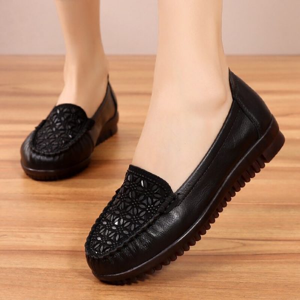 Soft Genuine Leather Flat Shoes Women Flats with Crystal Ladies Shoes Women Designers Loafers Slip On