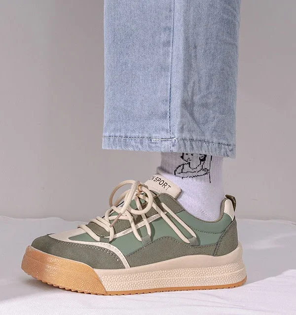 Elegant Women Sneaekrs  New Fashion Breathable PU Leather Sneakers Korean Style Mixed-Color Lace-Up Platform Shoes For Women