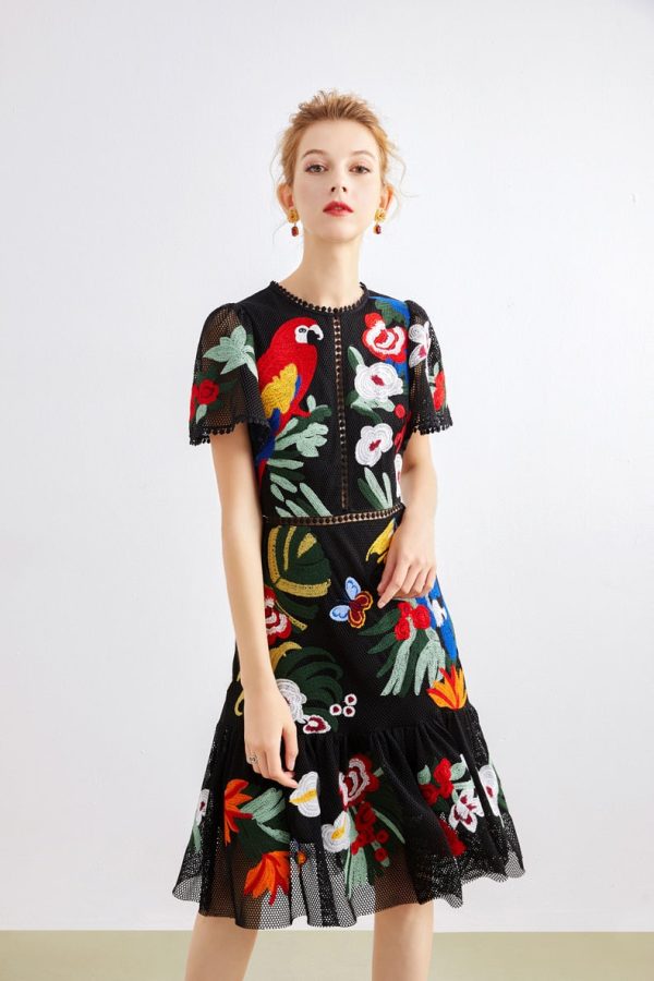 Women's Runway Dresses O Neck Short Sleeves Embroidery Elegant High Street Fashion Casual Dresses