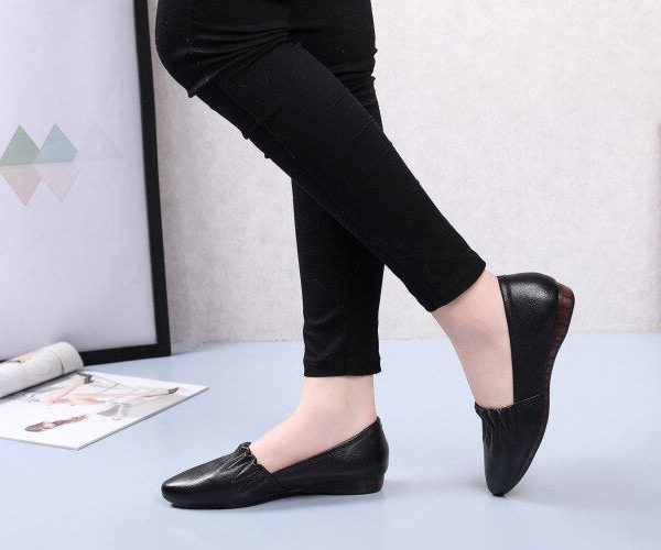 Women Loafers Genuine Leather Flats Heels Pointed Toe Soft Solid Shoes