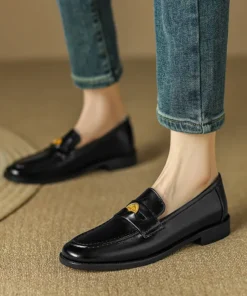 Women's Round Toe Leather Loafers Low Heel Leather Shoes