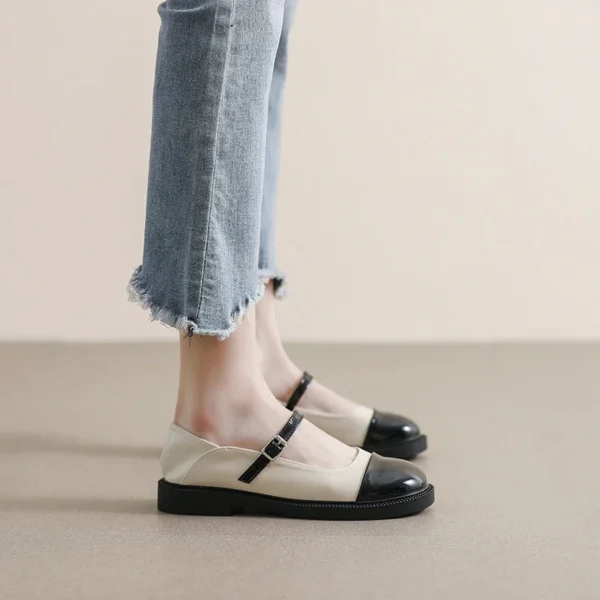 Alternative view of Color Matching Black and White Square Toe Retro Chunky Heel Shoes  Women's Shoes
