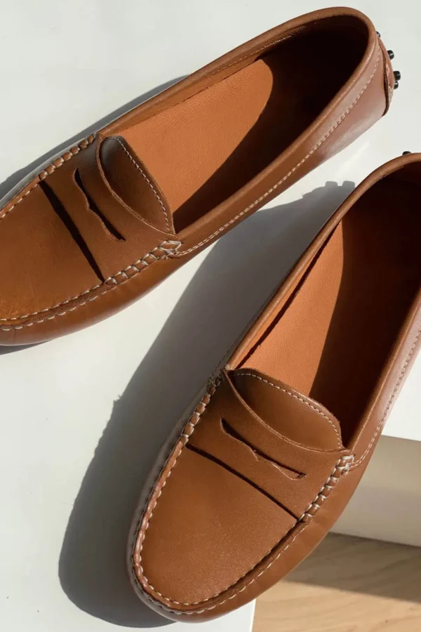 Women Vintage Slip On Flat Shoes Low Heel Genuine Leather Loafers