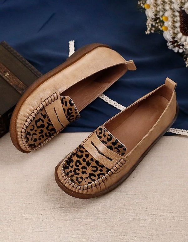 Retro Leather Leopard Flat Comfortable Loafers Loafers