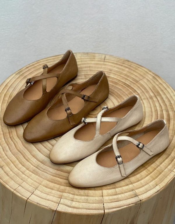 Soft Leather Pointed Toe Cross Strap Retro Flat Flat Shoes