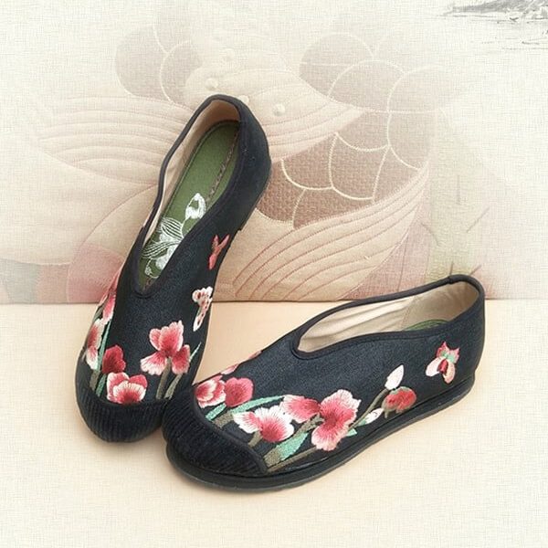 Ethnic Style Embroidery Comfortable Cotton Shoes Flat Shoes