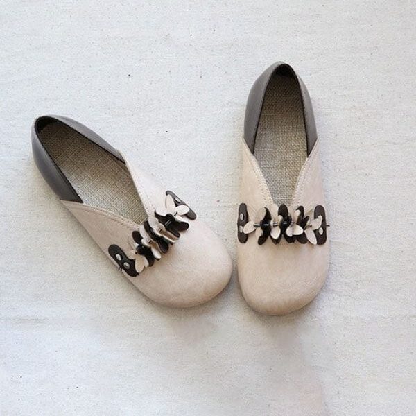 Alternative view of Retro Leather Flower Comfortable Flats Flat Shoes