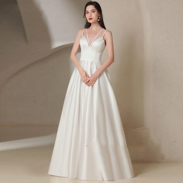 Elegant White Satin Backless V-Neck Sleeveless FloorLength Evening Dress