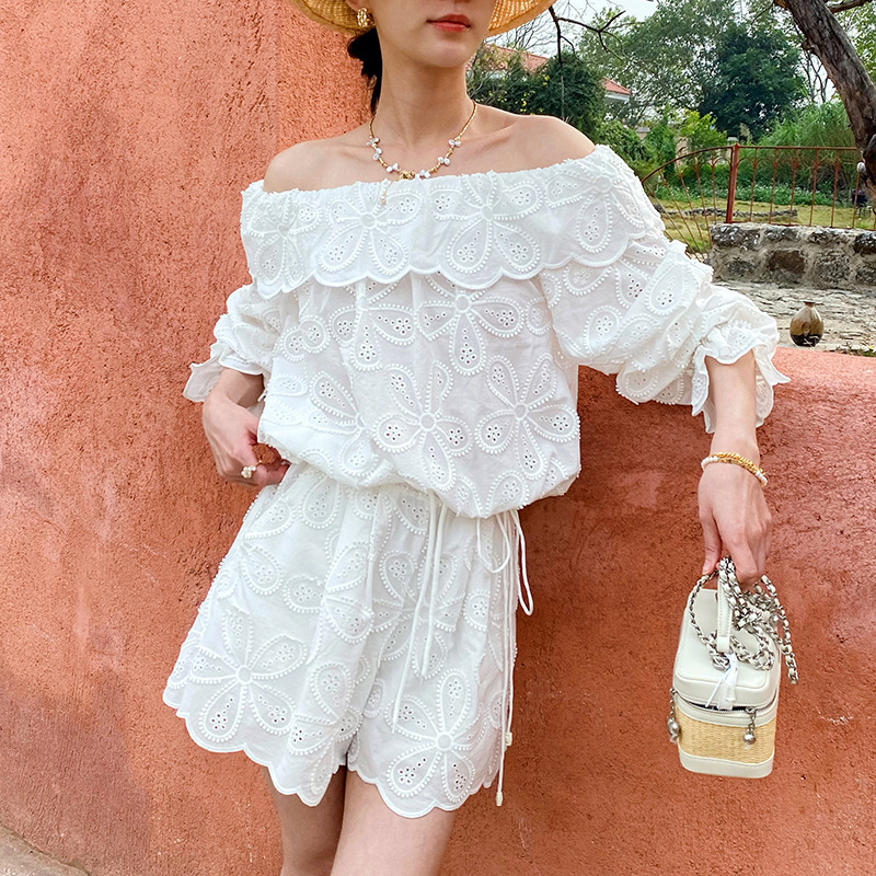 Women's French Embroidered Shorts Floral