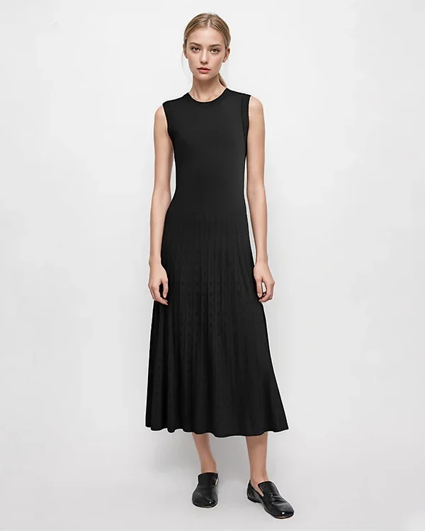 Elegant Summer Sleeveless Crewneck Rhinestone Pleated Midi Knit Dress