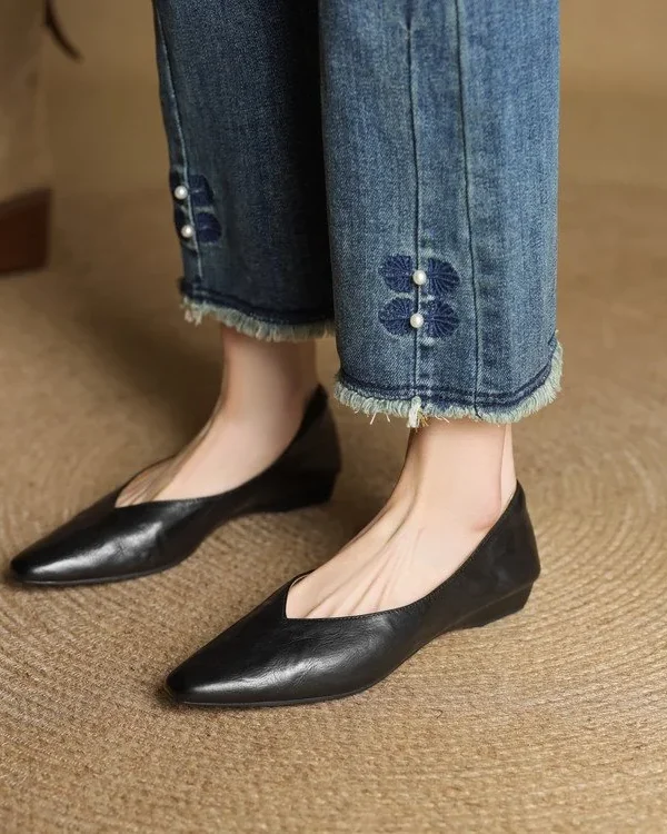 Minimalist Soft Sheepskin Womens Office Pointed Toe Low Wedge Shoes