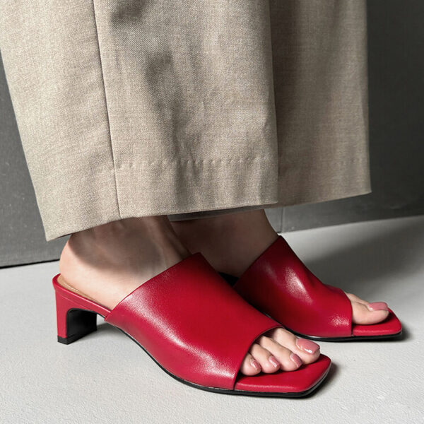 Minimalist Breathable Sheepskin Womens Square Toe Block Heel Mules