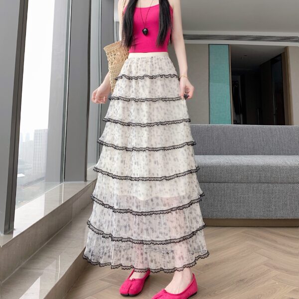 French Riviera Ditsy Floral Scalloped Lace Womens Tiered Maxi Skirt