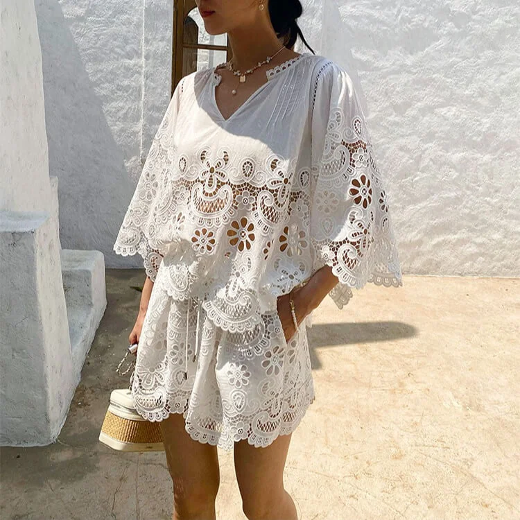 French Chic White Scalloped Lace Embroidered Womens Loose Shorts