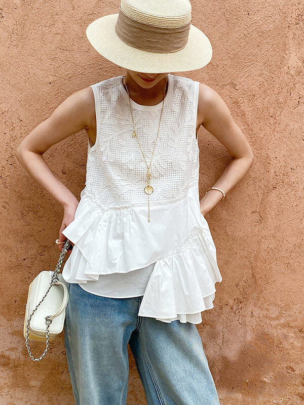 French Riviera Broderie Anglaise Womens Asymmetric Ruffled Blouse