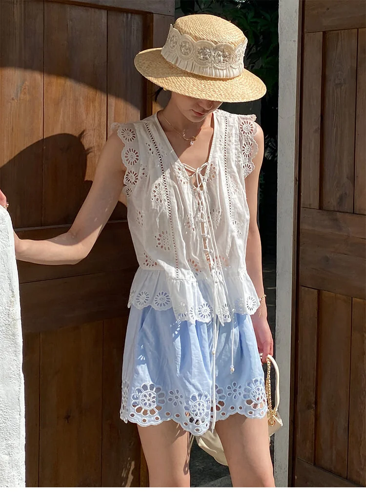French Riviera Scalloped Broderie Anglaise Cotton Linen Womens Shorts