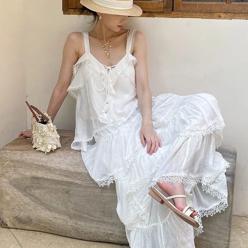 French Riviera Breathable Lyocell Scalloped Lace Trim Womens Cami Top