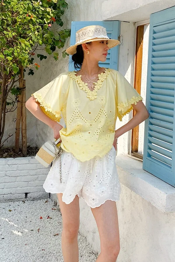French Riviera Summer Cotton Scalloped Broderie Anglaise Womens Shorts