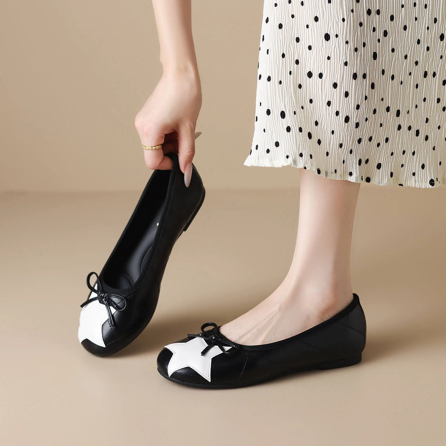 Timeless Classic Quilted Lambskin Colour Block Bow Womens Ballet Flats